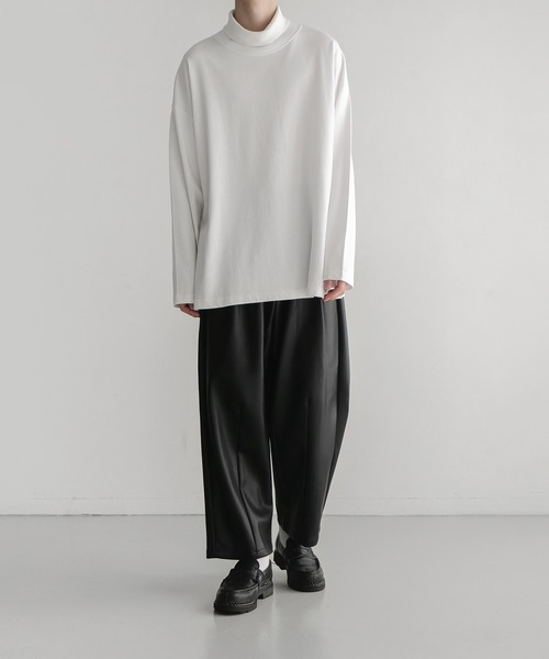 remer（リメール）の「loose tuck wide leather PT/ルーズタックワイドレザーパンツ（その他パンツ・メンズ・ブラック・SMALL/MEDIUM/LARGE）」の3枚目の写真