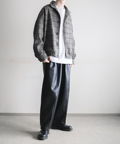 remer（リメール）の「loose tuck wide leather PT/ルーズタックワイドレザーパンツ（その他パンツ・メンズ・ブラック・SMALL/MEDIUM/LARGE）」の19枚目の写真