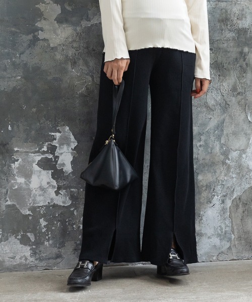 SweetMommy（スウィートマミー）の「【ZOZO限定カラー】【マタニティ】 フリーカットリブ ワイドパンツ　選べる2タイプ（マタニティウェア/グッズ・レディース・グリーン/アイボリー/モカ/グレイッシュベージュ/チャコール/ブラック/ピンク/グリーン系/ブラック系/チャコールグレー/ベージュ/グレー/アイボリー系・M/L）」の4枚目の写真