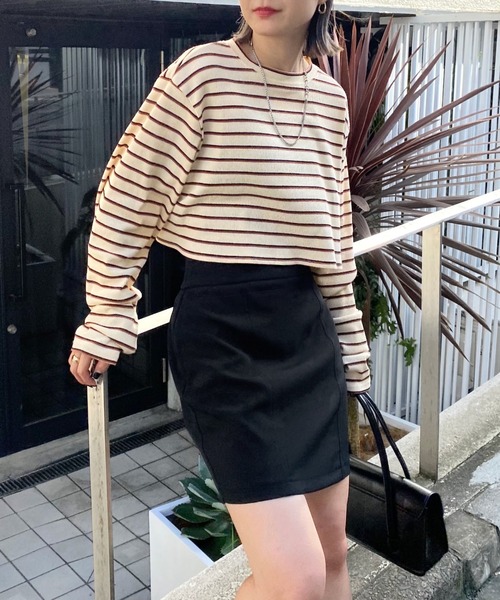 WHO'S WHO gallery（フーズフーギャラリー）の「ボーダーコンパクトトップス（Tシャツ/カットソー・レディース・ブラック/ベージュ/ブラウン/オフホワイト・FREE）」の15枚目の写真