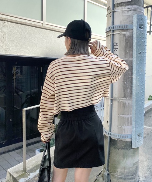 WHO'S WHO gallery（フーズフーギャラリー）の「ボーダーコンパクトトップス（Tシャツ/カットソー・レディース・ブラック/ベージュ/ブラウン/オフホワイト・FREE）」の17枚目の写真