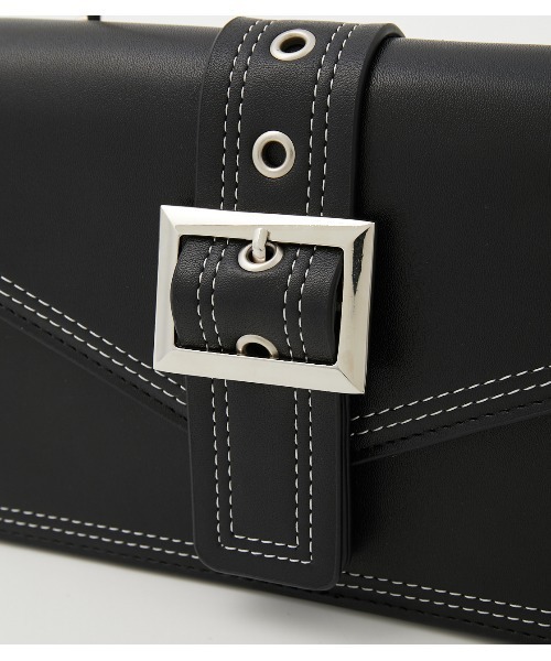 AZUL by moussy(アズールバイマウジー)の「BELT DESIGN WALLET BAG/ベルトデザインウォレットバッグ(ショルダーバッグ・レディース・ブラック/ライトカーキ/アイボリー・FREE)」の19枚目の写真