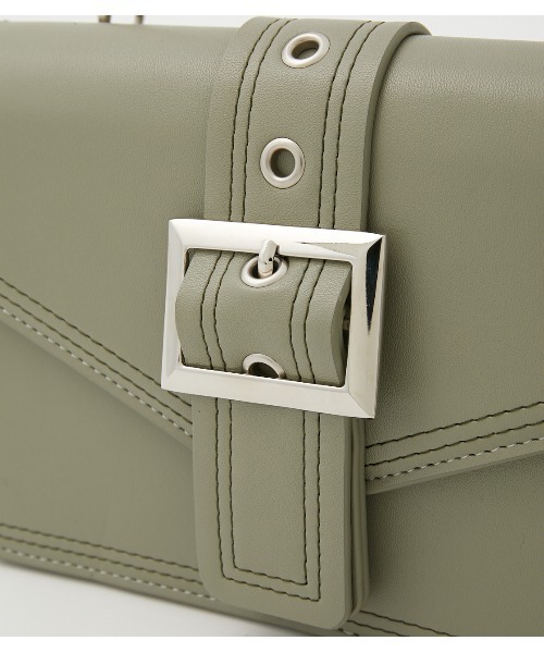 AZUL by moussy(アズールバイマウジー)の「BELT DESIGN WALLET BAG/ベルトデザインウォレットバッグ(ショルダーバッグ・レディース・ブラック/ライトカーキ/アイボリー・FREE)」の18枚目の写真