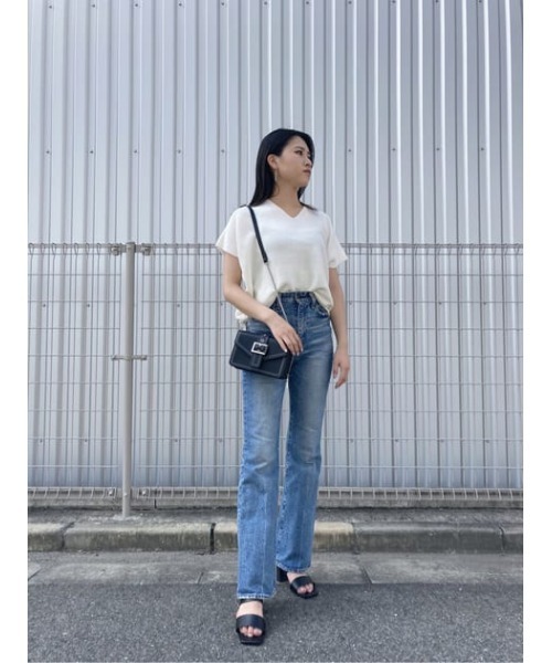 AZUL by moussy(アズールバイマウジー)の「BELT DESIGN WALLET BAG/ベルトデザインウォレットバッグ(ショルダーバッグ・レディース・ブラック/ライトカーキ/アイボリー・FREE)」の22枚目の写真
