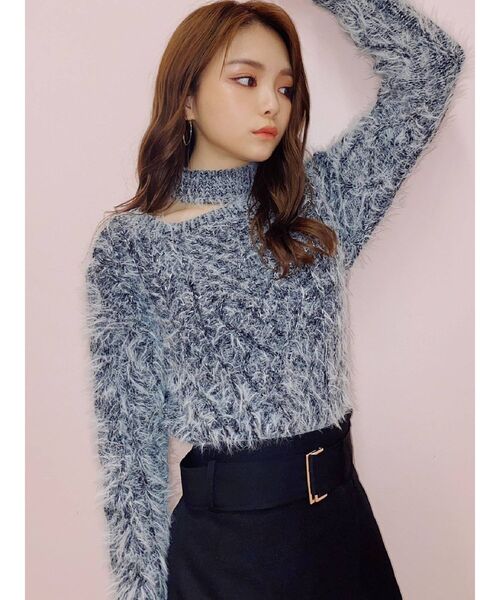 RESEXXY(リゼクシー)の「チョーカーシャギーニットトップス(ニット/セーター・レディース・ブラック/ベージュ/ホワイト/その他1・FREE)」の4枚目の写真