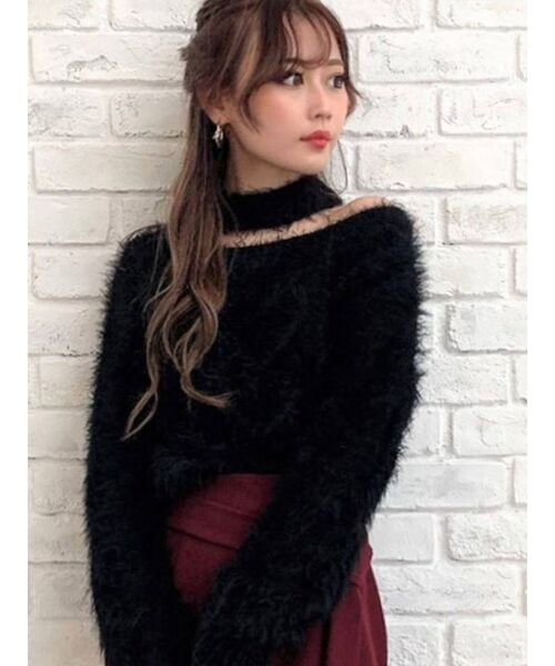 RESEXXY(リゼクシー)の「チョーカーシャギーニットトップス(ニット/セーター・レディース・ブラック/ベージュ/ホワイト/その他1・FREE)」の1枚目の写真