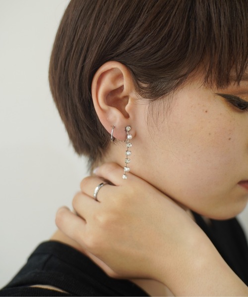 Port(ポート)の「フェイクパール ロング イヤリング(イヤリング・レディース・シルバー/ゴールド/ゴールド系その他/シルバー系その他/ゴールド系その他2・FREE)」の2枚目の写真