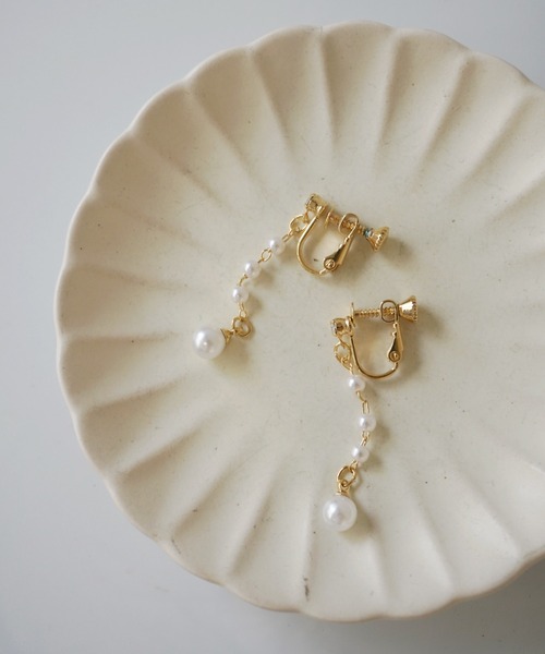 Port(ポート)の「フェイクパール ロング イヤリング(イヤリング・レディース・シルバー/ゴールド/ゴールド系その他/シルバー系その他/ゴールド系その他2・FREE)」の5枚目の写真