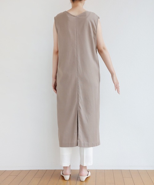 andme（アンドミー）の「レーヨンリネンVネックロングジレ（ベスト・レディース・ブラック/グレー系その他/ブラウン/キナリ/イエロー/レッド・M）」の9枚目の写真