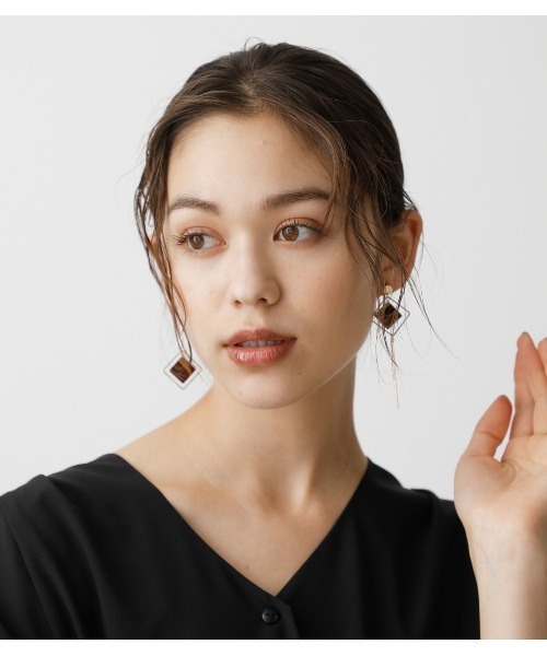 AZUL by moussy（アズールバイマウジー）の「ASYMMETRY MARBLE EARRINGS/アシンメトリーマーブルイヤリング（ピアス（両耳用）・レディース・ブラック系その他/ブラウン系その他/ベージュ系その他・FREE）」の15枚目の写真