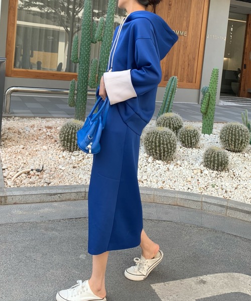 Diosfront（ディオスフロント）の「オーバーサイズパーカー+センタースリットスカートセットアップ（セットアップ・レディース・ブラウン/キャメル/スモークピンク/チャコールグレー/ブラック/ベージュ/ブルー・M/L/XL）」の11枚目の写真