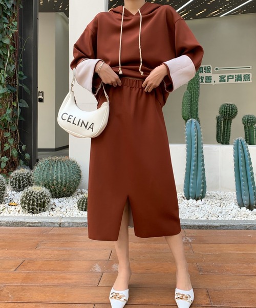 Diosfront（ディオスフロント）の「オーバーサイズパーカー+センタースリットスカートセットアップ（セットアップ・レディース・ブラウン/キャメル/スモークピンク/チャコールグレー/ブラック/ベージュ/ブルー・M/L/XL）」の19枚目の写真