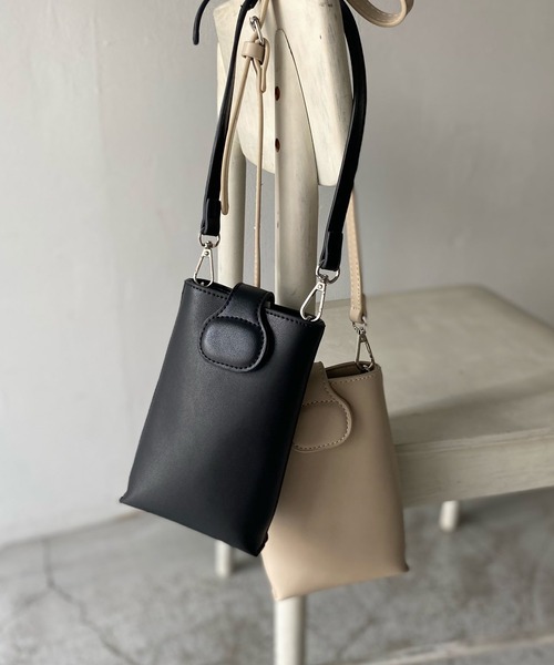 VitaFelice(ヴィータフェリーチェ)の「スマホスクエアミニショルダーバッグ(ショルダーバッグ・レディース・ブラック/ベージュ/ブラウン/レッド/ブルー系その他・FREE)」の2枚目の写真