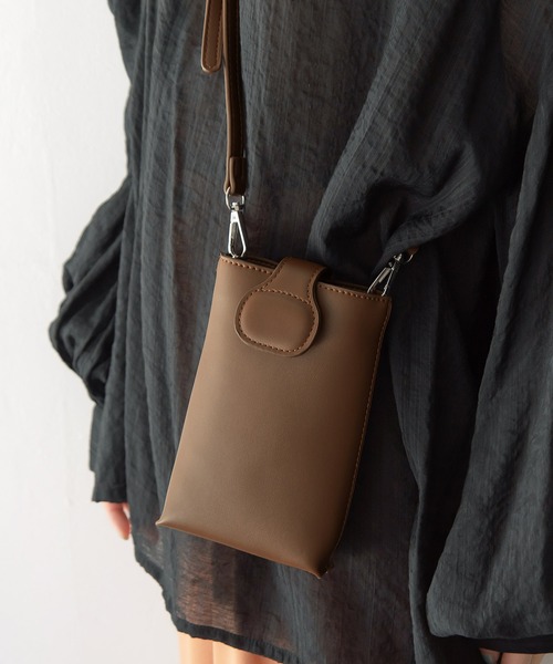 VitaFelice(ヴィータフェリーチェ)の「スマホスクエアミニショルダーバッグ(ショルダーバッグ・レディース・ブラック/ベージュ/ブラウン/レッド/ブルー系その他・FREE)」の11枚目の写真