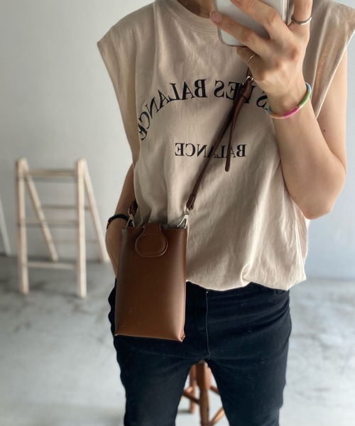 VitaFelice(ヴィータフェリーチェ)の「スマホスクエアミニショルダーバッグ(ショルダーバッグ・レディース・ブラック/ベージュ/ブラウン/レッド/ブルー系その他・FREE)」の10枚目の写真