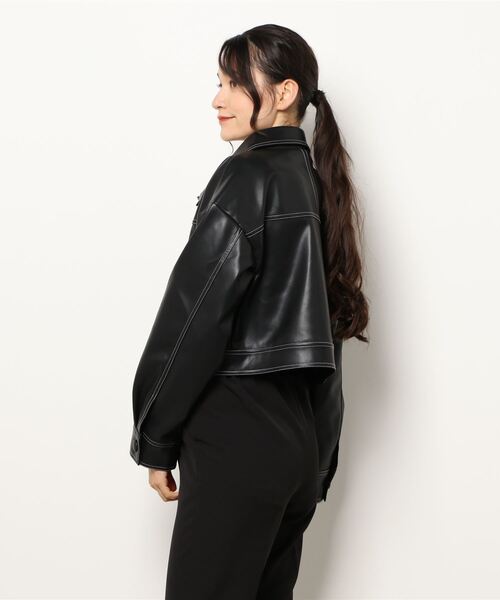 ENVYM（アンビー）の「フェイクレザーステッチＪＫ（その他アウター・レディース・ブラック/ベージュ・FREE）」の6枚目の写真