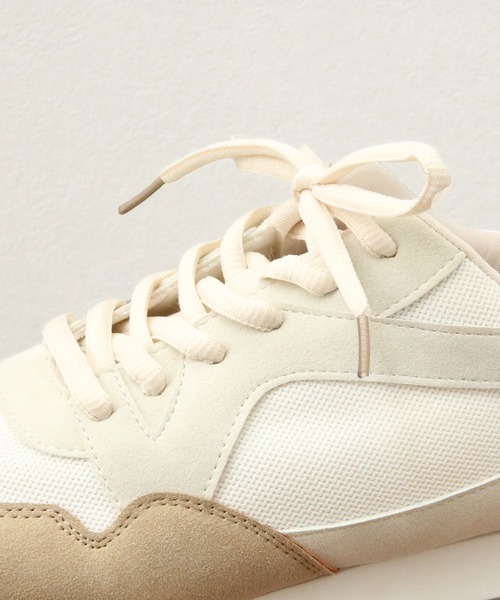 menue（メヌエ）の「コンビネーションスニーカー（スニーカー・レディース・オフホワイト/ブラック/ベージュ系その他・21.5cm/22.5cm/23.5cm/24.5cm/25.5cm/26.5cm）」の6枚目の写真