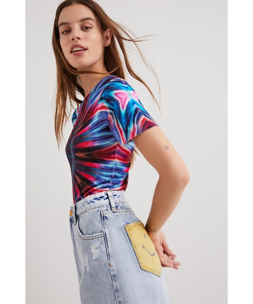 Desigual（デシグアル）の「万華鏡スタイル Tシャツ（Tシャツ/カットソー・レディース・マルチ・XL/XS/S/M/L）」の6枚目の写真