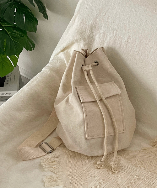 etade（エタード）の「【etade】canvas bucket bag etda22s003（バックパック/リュック・レディース・ブラック/オフホワイト・FREE）」の2枚目の写真