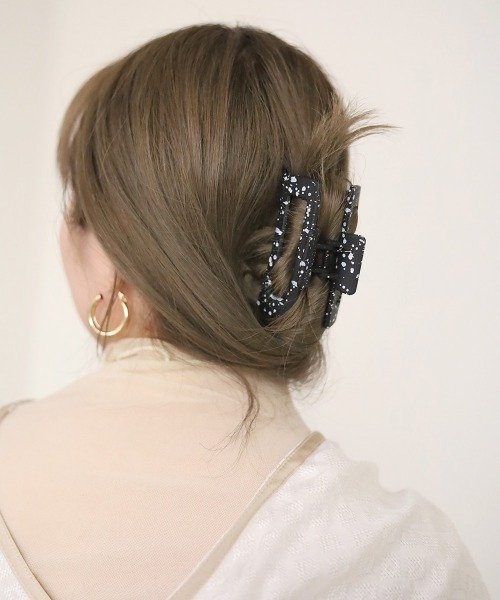 Bab（バブ）の「テラゾーパターンヘアクリップ（バレッタ/ヘアクリップ・レディース・ホワイト/ブラック・ONESIZE）」の8枚目の写真