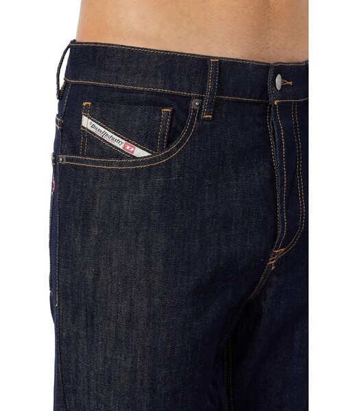 DIESEL(ディーゼル)の「DIESEL SS22 メンズ デニムパンツ テーパード サステナブル(デニムパンツ・メンズ・インディゴブルー・33inch/28inch/30inch/26inch/29inch/34inch/27inch/31inch/32inch/36inch)」の11枚目の写真