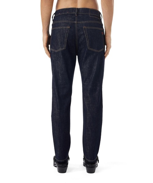 DIESEL(ディーゼル)の「DIESEL SS22 メンズ デニムパンツ テーパード サステナブル(デニムパンツ・メンズ・インディゴブルー・33inch/28inch/30inch/26inch/29inch/34inch/27inch/31inch/32inch/36inch)」の6枚目の写真