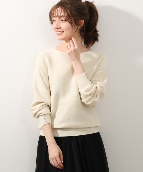 DRESKIP(ドレスキップ)の「◆もちもちガ-タ-袖口ボタンニット(ニット/セーター・レディース・グリーン/ブラック系2/アイボリー/レモンイエロー・03/02/04)」の2枚目の写真