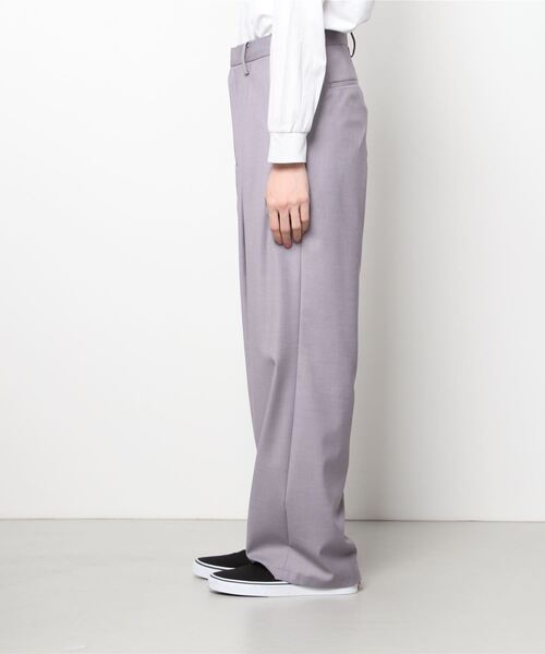 LOVELESS（ラブレス）の「ギャバストレッチ  インバーテッド タック パンツ（その他パンツ・メンズ・ライトグレー・S/M/L）」の10枚目の写真