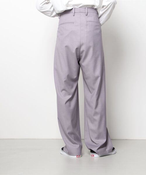 LOVELESS（ラブレス）の「ギャバストレッチ  インバーテッド タック パンツ（その他パンツ・メンズ・ライトグレー・S/M/L）」の9枚目の写真