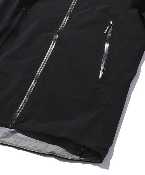 ARC'TERYX（アークテリクス）の「ARC'TERYX/アークテリクス BETA JACKET/ベータ ジャケット（ブルゾン・メンズ・ブラック/ダークネイビー/インディゴブルー・SMALL/MEDIUM/X-SMALL/LARGE/X-LARGE/XX-LARGE）」の16枚目の写真