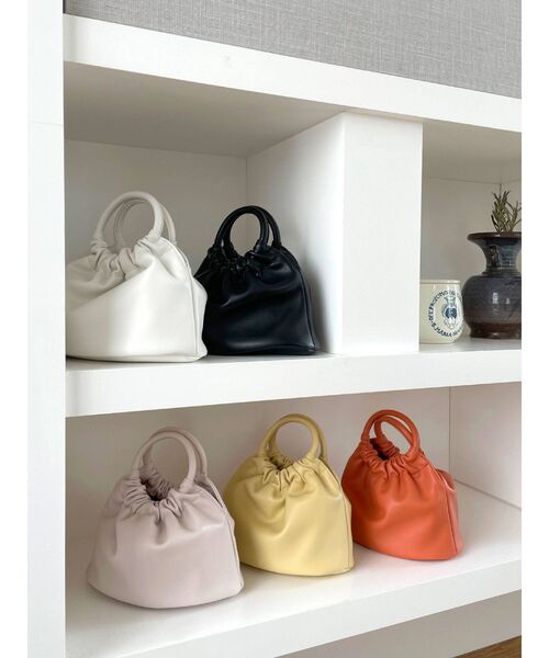 Ungrid（アングリッド）の「ギャザーハンドミニバッグ（ハンドバッグ・レディース・ブラック/オフホワイト/ピンク/イエロー/オレンジ・FREE）」の12枚目の写真