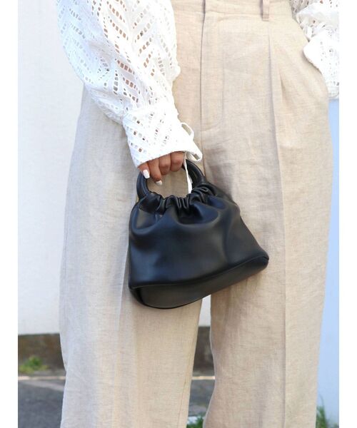 Ungrid（アングリッド）の「ギャザーハンドミニバッグ（ハンドバッグ・レディース・ブラック/オフホワイト/ピンク/イエロー/オレンジ・FREE）」の18枚目の写真