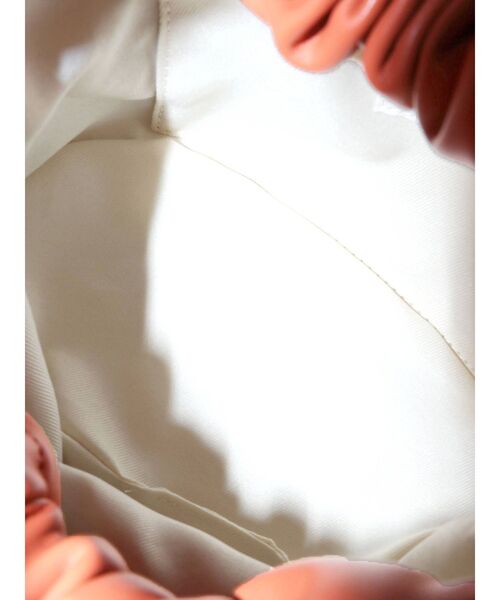 Ungrid（アングリッド）の「ギャザーハンドミニバッグ（ハンドバッグ・レディース・ブラック/オフホワイト/ピンク/イエロー/オレンジ・FREE）」の15枚目の写真