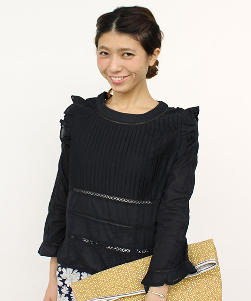 mystic（ミスティック）の「ピンタック長袖フリルブラウス（シャツ/ブラウス・レディース・オフホワイト/ブラック/ブルー/ピンク/エメラルド・FREE）」の2枚目の写真