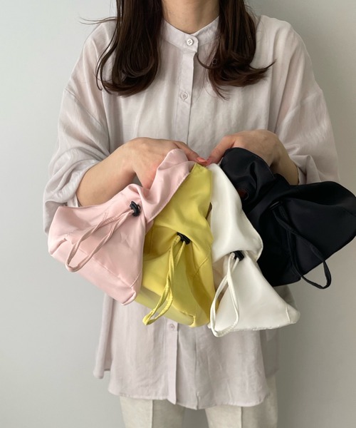 LE MORE(リモア)の「ギャザーハンドルミニバッグ(ハンドバッグ・レディース・ホワイト/ブラック/ピンク/イエロー・FREE)」の15枚目の写真