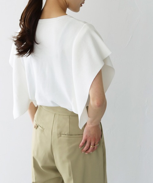 HER CLOSET(ハークローゼット)の「【cheriella】WEB限定フレアスリーブニットプルオーバー(ニット/セーター・レディース・ホワイト/ブラック/ピンク/ブルー/ライトグリーン・M)」の7枚目の写真