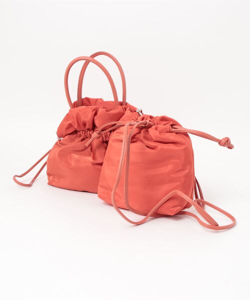 cache cache(カシュ カシュ)の「カシュカシュ cachecache / ミニ巾着ショルダー付きパファートート(トートバッグ・レディース・ベージュ/ブラック/オリーブ/アイボリー/オレンジ・FREE)」の5枚目の写真