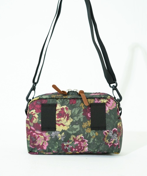 GREGORY（グレゴリー）の「【GREGORY/グレゴリー】パデッドショルダーポーチM（ショルダーバッグ・メンズ・その他1/ブラック/オリーブ/ターコイズブルー/その他2/ブラウン系その他/サンドベージュ/カモフラージュ/グリーン系その他/ベージュ系その他/ベージュ系その他2・FREE）」の16枚目の写真