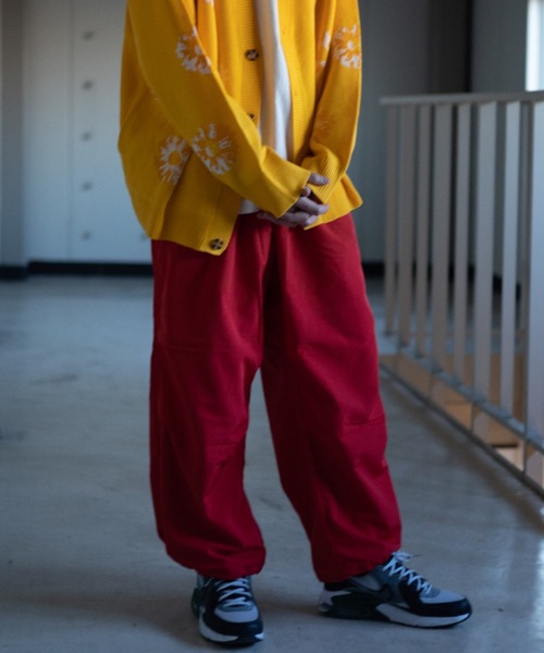 NYLAUS（ナイラス）の「別注 ルーズ スノー パンツ（チノパンツ・メンズ・ホワイト/ブラック/レッド/イエロー/オレンジ/グリーン・LL/L/M）」の5枚目の写真