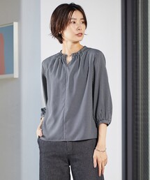 J.PRESS（ジェイプレス）の「千鳥プリント スリットフリルネック カットソー（Tシャツ/カットソー）」
