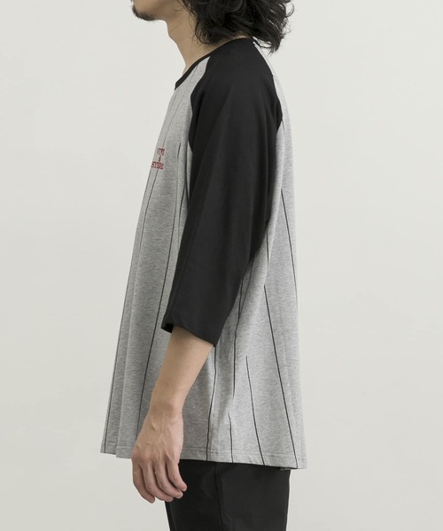 URBAN RESEARCH(アーバンリサーチ)の「URBAN RESEARCH iD ストライプラグランLOGO Tシャツ(Tシャツ/カットソー・メンズ・ホワイト系その他/グレー系その他・LARGE/MEDIUM)」の9枚目の写真