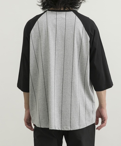 URBAN RESEARCH(アーバンリサーチ)の「URBAN RESEARCH iD ストライプラグランLOGO Tシャツ(Tシャツ/カットソー・メンズ・ホワイト系その他/グレー系その他・LARGE/MEDIUM)」の10枚目の写真