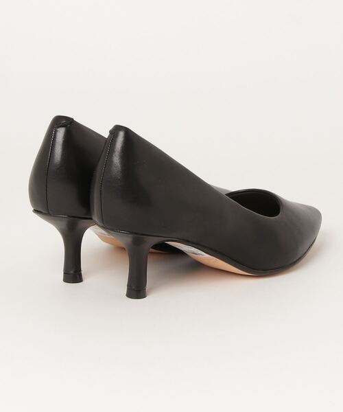 Clarks(クラークス)の「【ネット限定】 Violet55 Rae / バイオレット55レイ(ブラックレザー)(パンプス・レディース・ブラック・UK4.5/UK5.5/UK5/UK6/UK3.5/UK4/UK3)」の2枚目の写真
