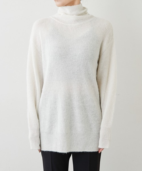 アルパカ混タートルニット