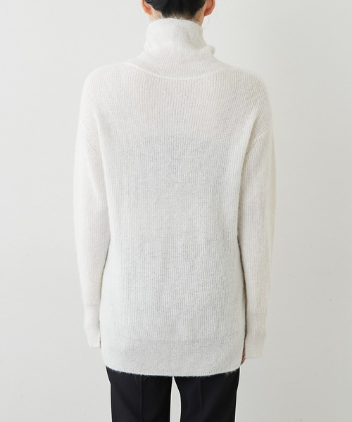 アルパカ混タートルニット