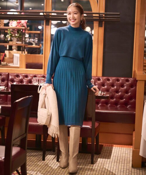 index(インデックス)の「◆ポインテッドトゥロングブーツ(ブーツ・レディース・ベージュ/ブラック・02/03)」の4枚目の写真