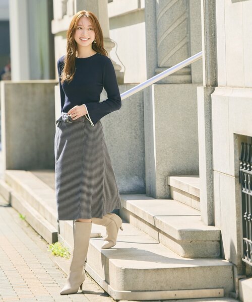 index(インデックス)の「◆ポインテッドトゥロングブーツ(ブーツ・レディース・ベージュ/ブラック・02/03)」の5枚目の写真