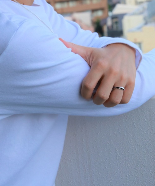 Ayler(アイラー)の「【Ayler】twist ring ツイストリング Ay-027(リング・メンズ・シルバー×ブラック・17号/15号)」の1枚目の写真