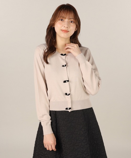 LAISSE PASSE（レッセパッセ）の「ベルベットリボンボタンカーディガン（カーディガン/ボレロ・レディース・ローズ/アイボリー/マスタード/チョコ/ベージュ・MEDIUM）」の4枚目の写真