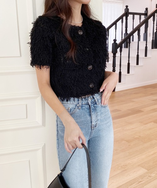 by muni:r（バイ ムニール）の「シャギー半袖クロップドガーディガン（シャツ/ブラウス・レディース・ピンク/アイボリー/ブラック・FREE）」の2枚目の写真